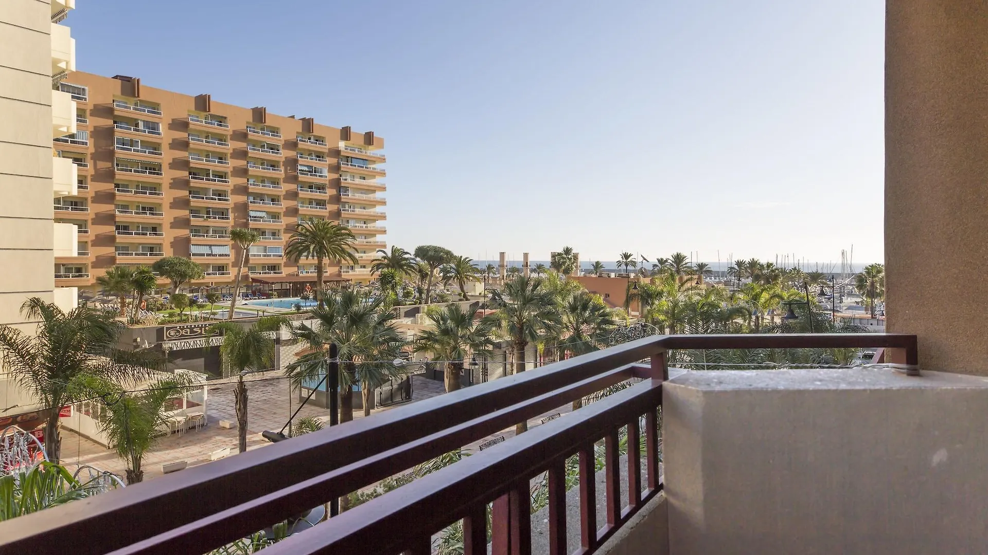 Las Palmeras Affiliated By Fergus Fuengirola